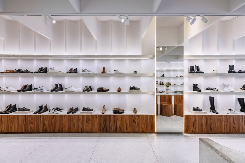 Londres — JULES MESNY DESCHAMPS - © intech