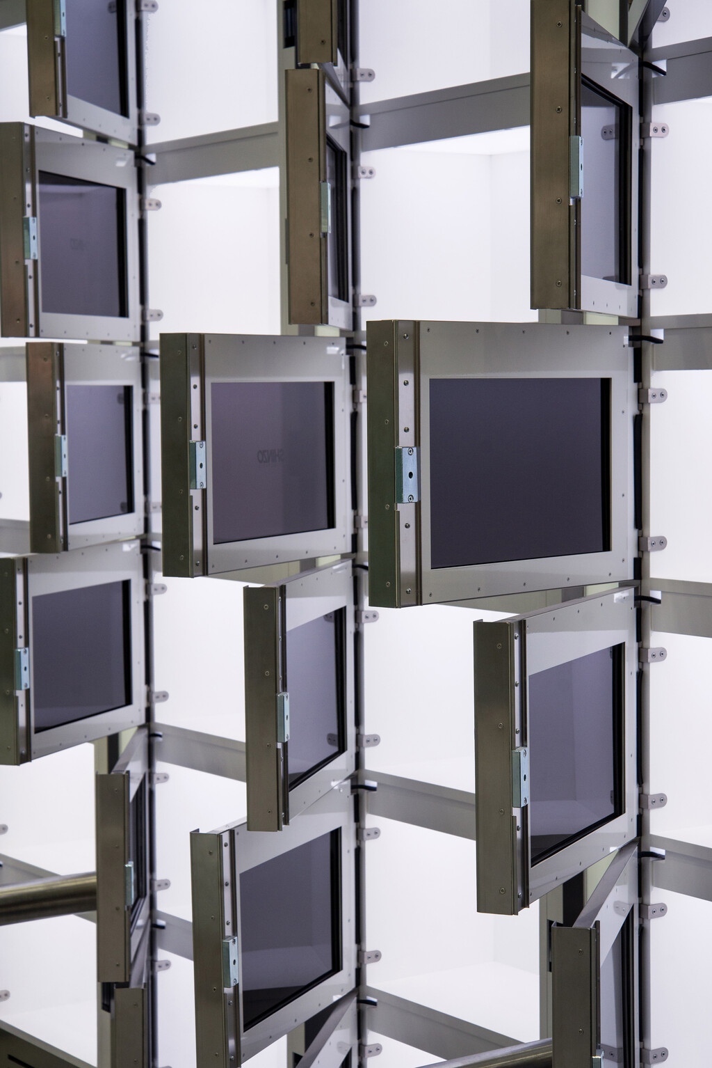 Shinzo Concept — RANDOM STUDIO - © intech