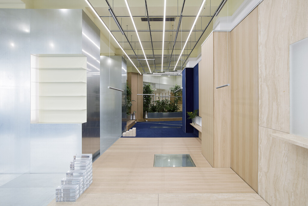 10 Beaurepaire — RANDOM STUDIO - © intech