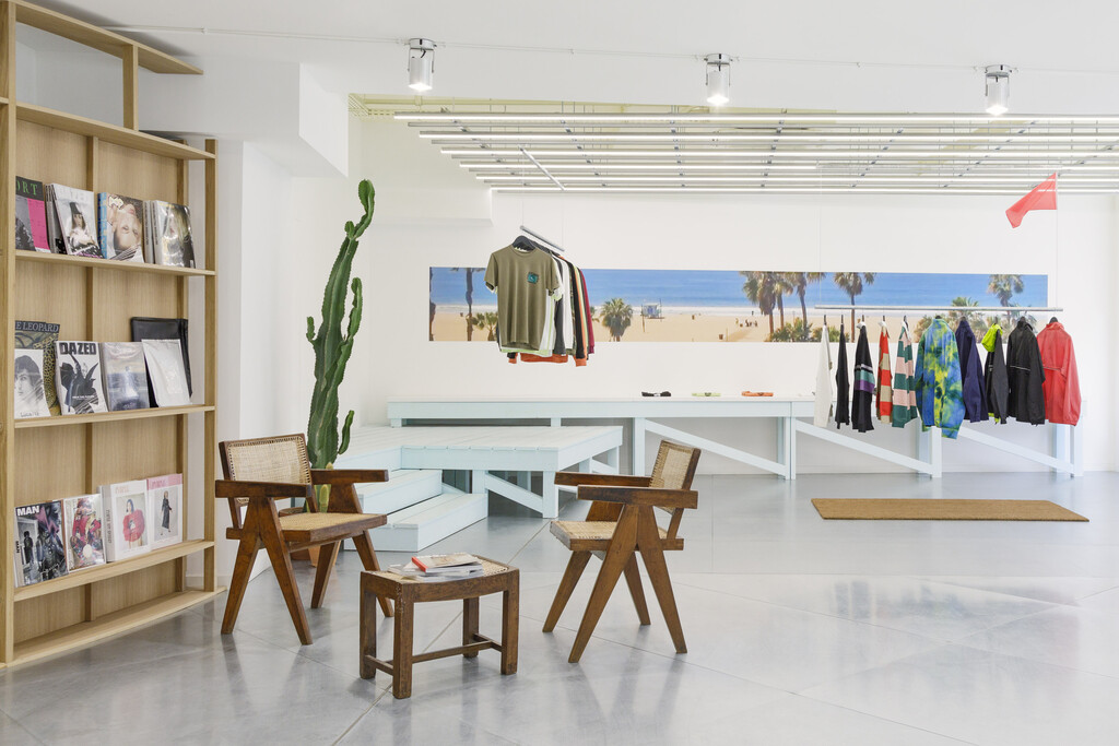 10 Beaurepaire — RANDOM STUDIO - © intech