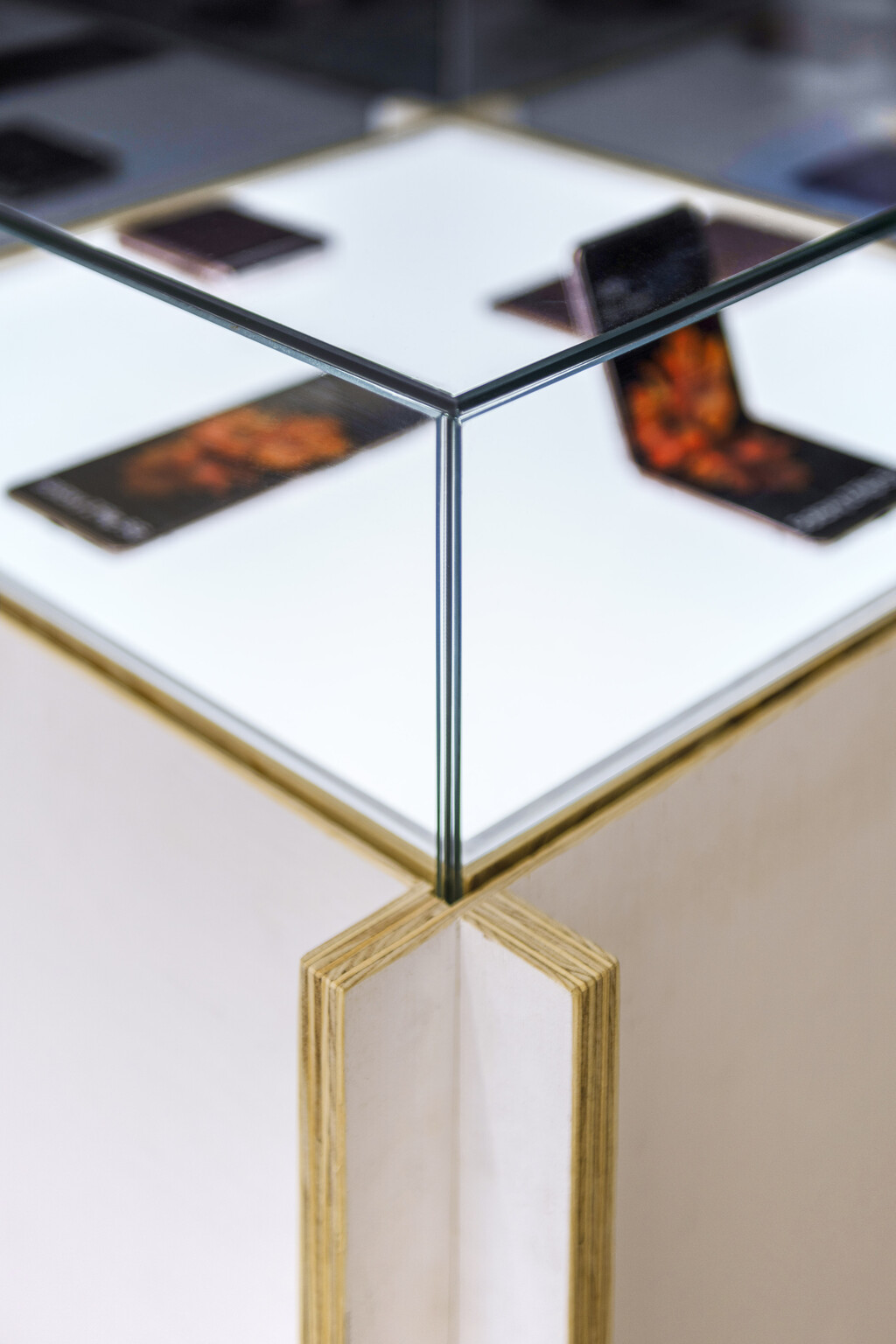 Samsung — JULES MESNY DESCHAMPS - © intech